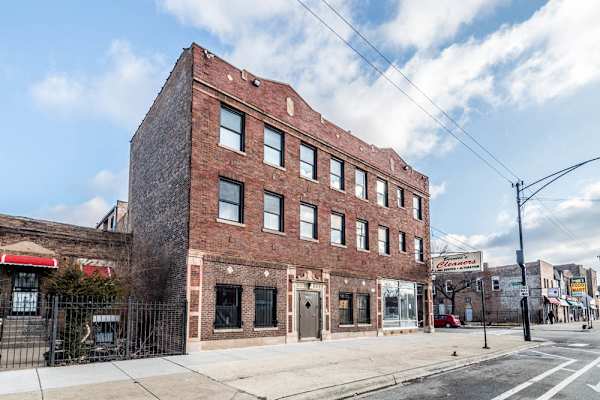 5100-04 W Madison St property